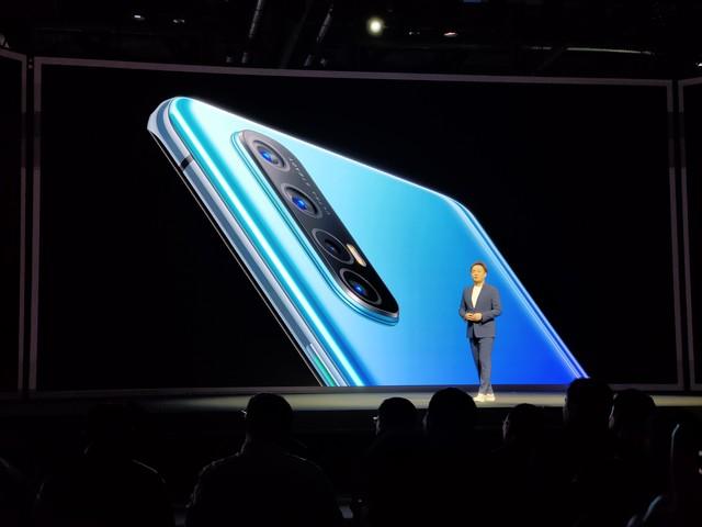 小米出手,中端市場大變天!旗艦體驗不再高不可攀